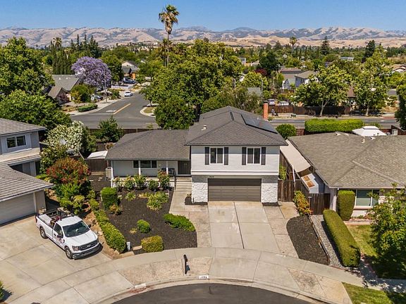 3rd image of 4608 Royal Garden Pl