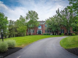 3 Sunnyfield Dr, Annandale, NJ 08801