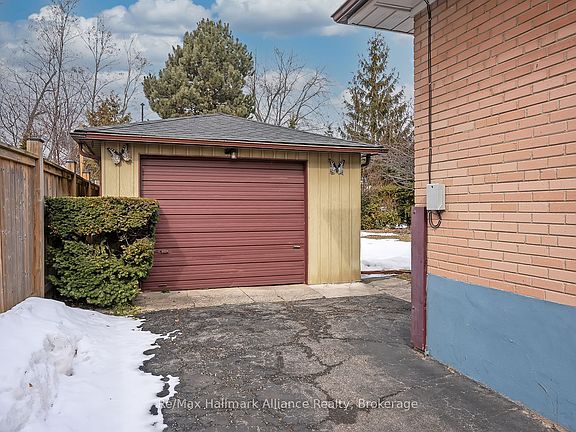 4th image of 543 Pinegrove Rd