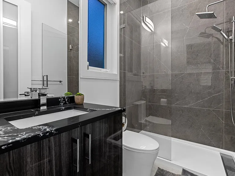 929 Canyon Blvd — Photo 11