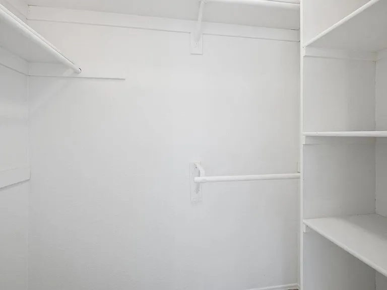 6805 Briarwood Dr — Photo 21