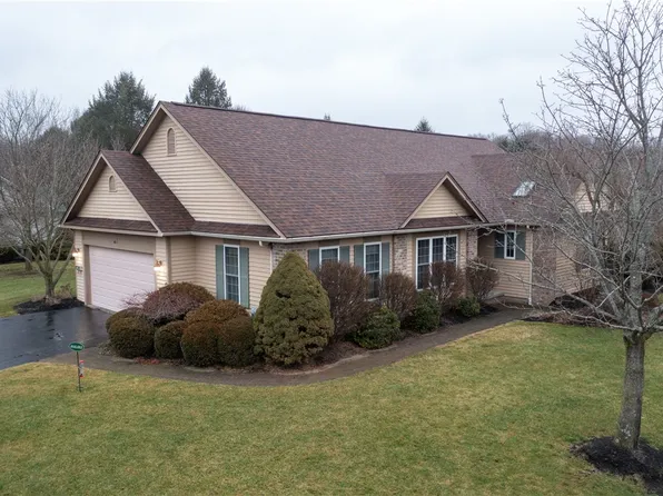 40 Hampshire Ln, Mendon, NY 14506