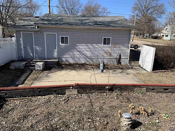 3rd image of 500 Walnut St