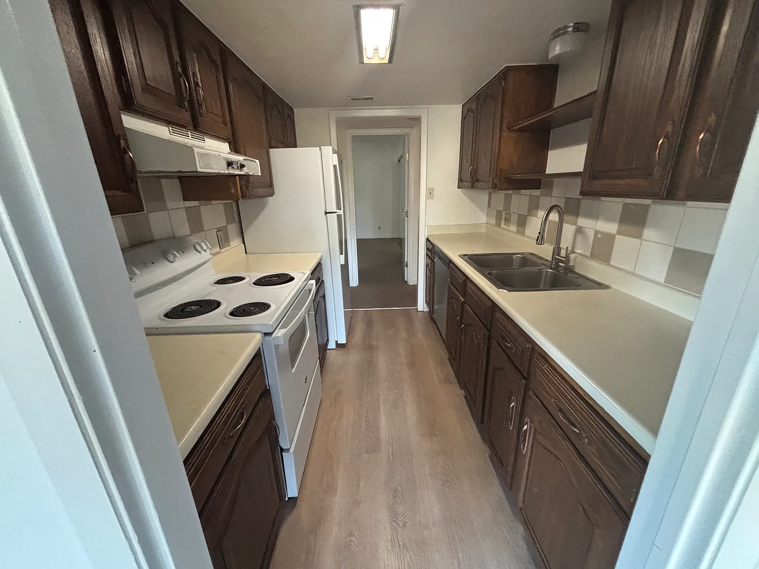 3 bed, 1320 sqft, $1,950 — Photo 3