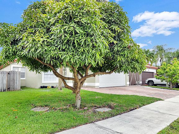3rd image of 5500 NW 49th Avenue
