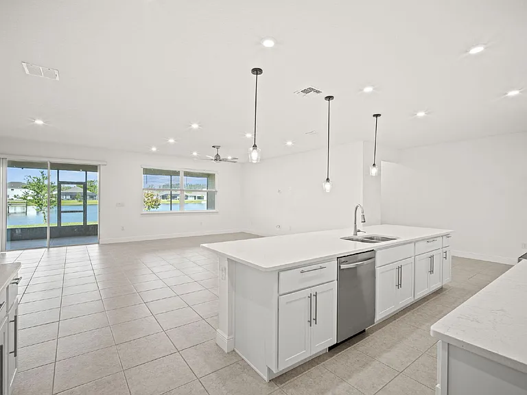 6185 Moonrise Dr — Photo 17