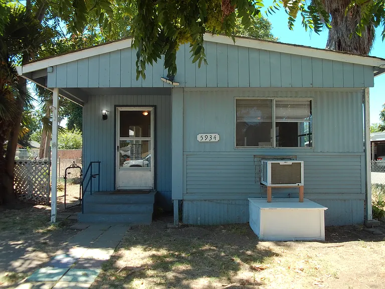 5934 Cohn Ave — Photo 1