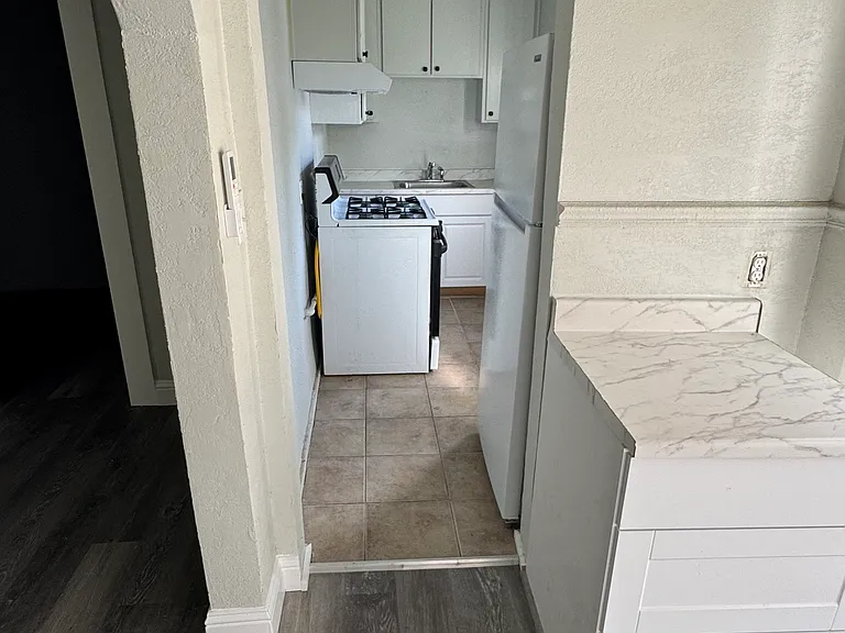 115 S Shasta St #2 — Photo 13