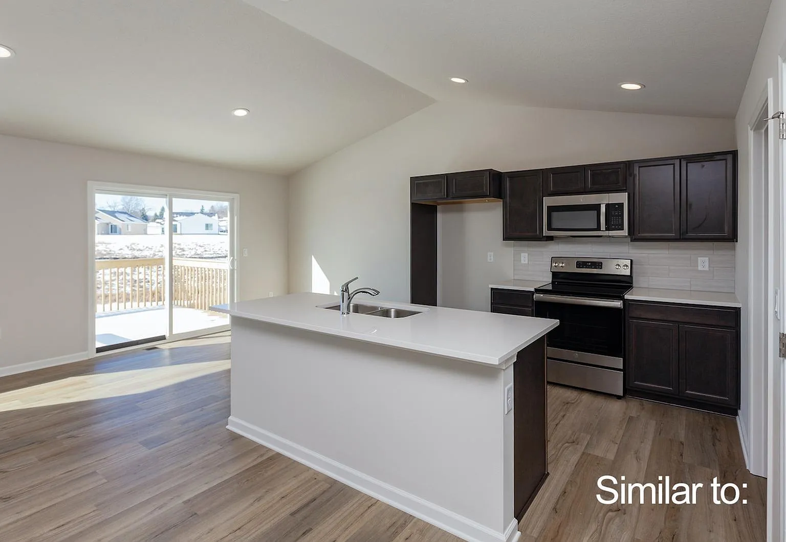 3 bed, 1433 sqft, $2,292 — Photo 1