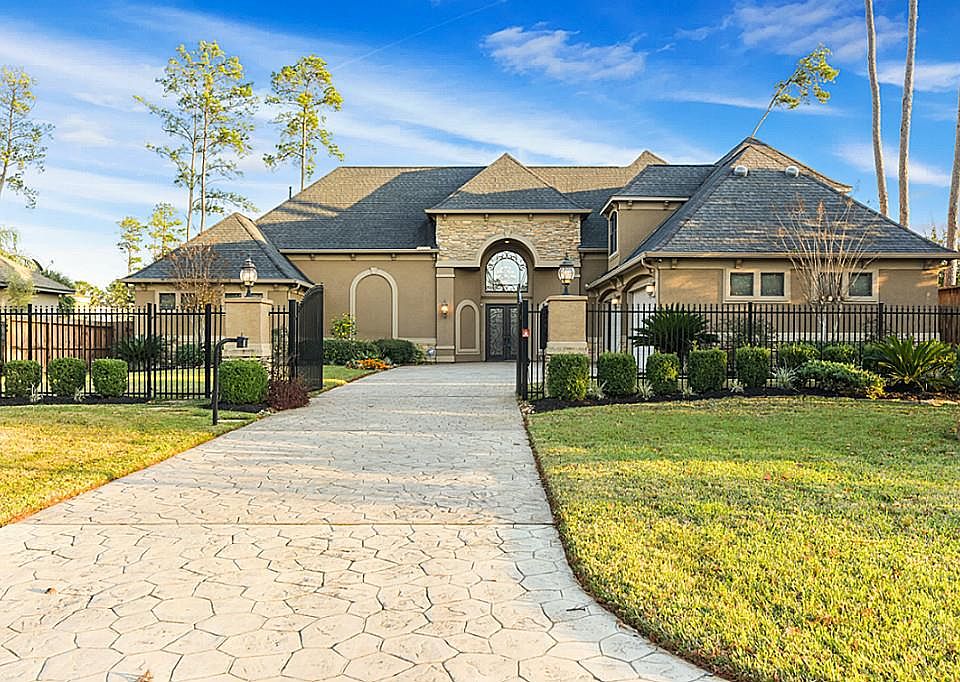 1st image of 15815 Blanco Trails Ln