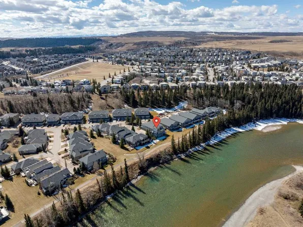 189 N Crawford Dr, Cochrane, AB T4C 2G8