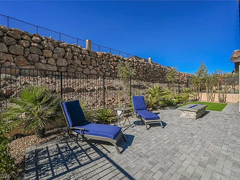 23 Cliffwater St — Photo 47