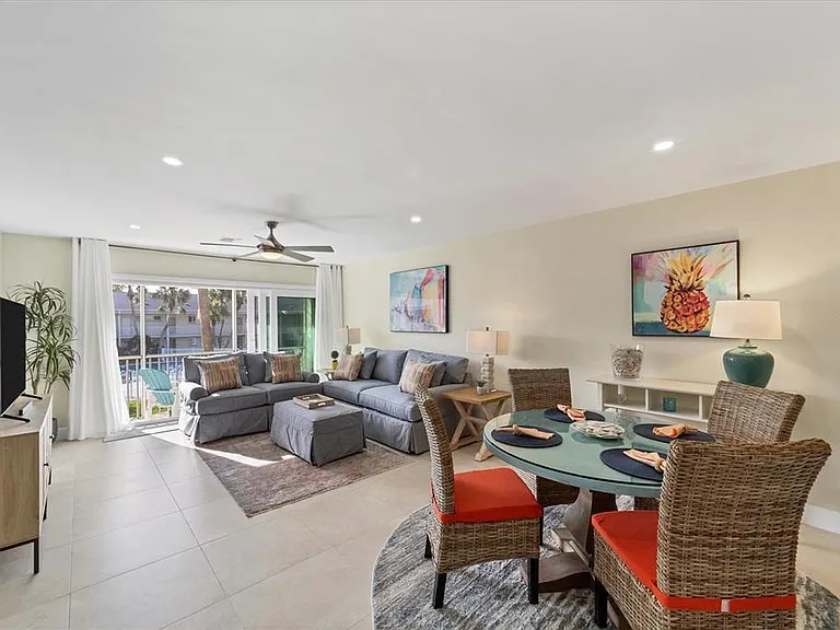 500 S Washington Dr #18B — Photo 11