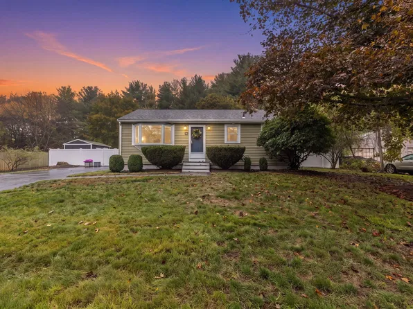 24 Ellington Rd, Tewksbury, MA 01876