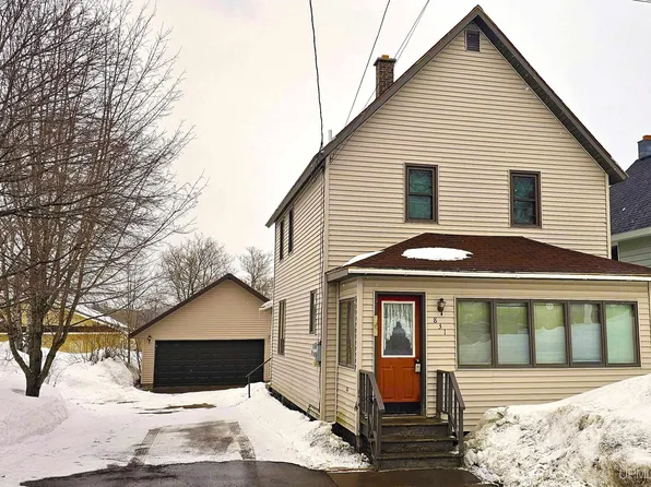 831 Front St, Lake Linden, MI 49945