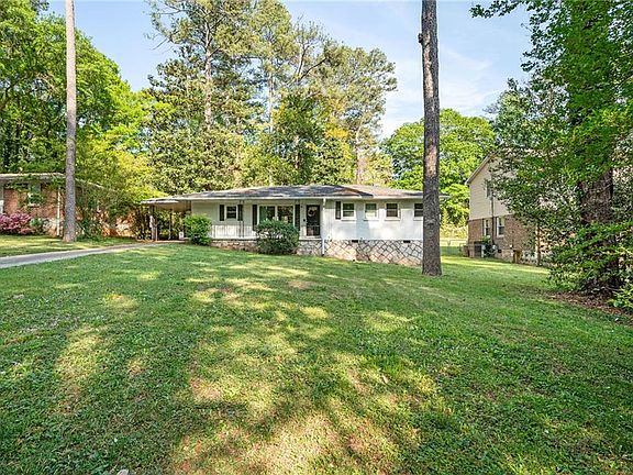 2nd image of 1428 Sandy Ln