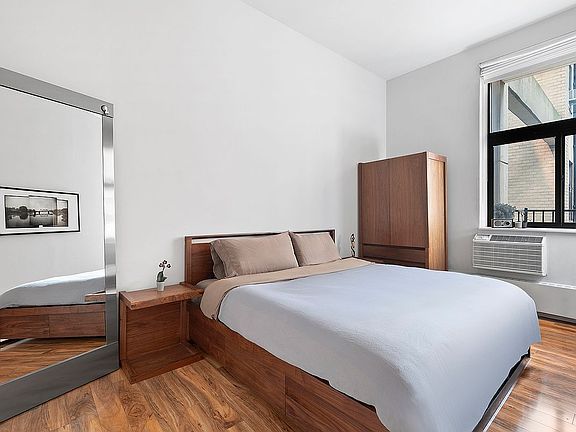 5th image of 372 5th Ave APT 7M