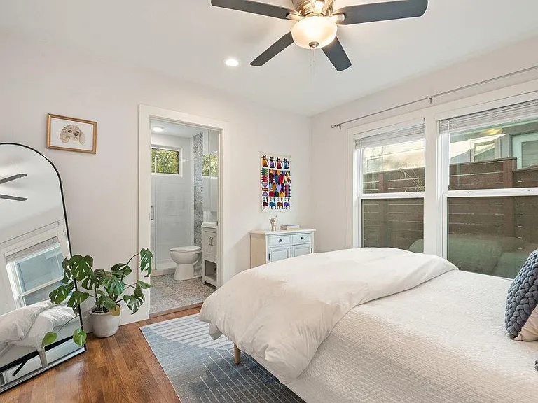 2702 Crest Ave #1 — Photo 20