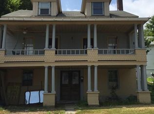 250 School St, Webster, MA 01570