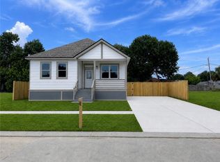 56 W Chalmette Cir, Chalmette, LA 70043