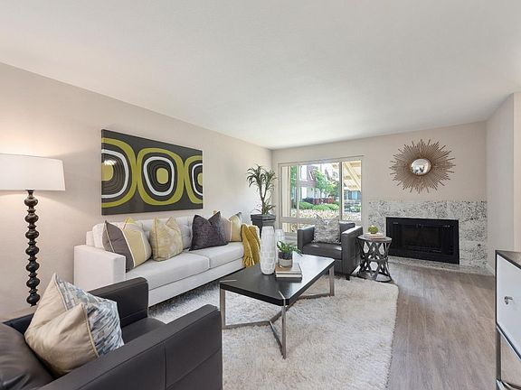 4th image of 837 Monty Cir