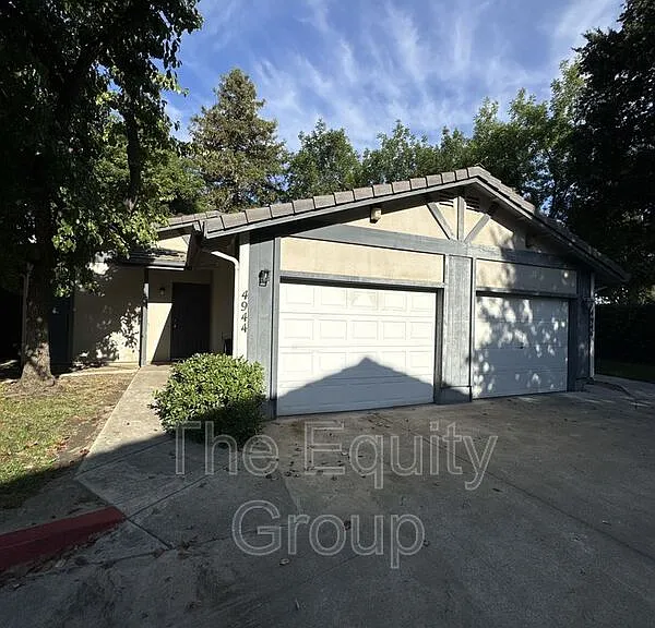 4944 W Westgate Ct — Photo 1