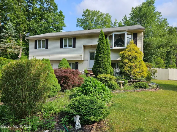 646 Salem Avenue, Franklinville, NJ 08322