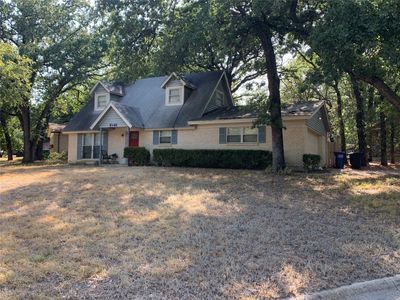1048 Ferndale Ave, Azle, TX, 76020