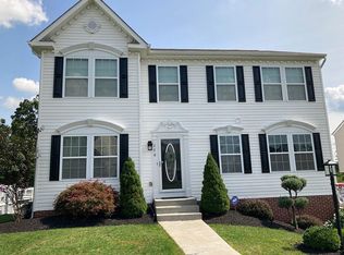 130 Summit Cir, Houston, PA 15342