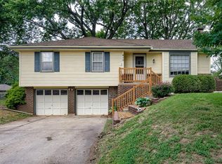 410 N Jackson St, Raymore, MO 64083