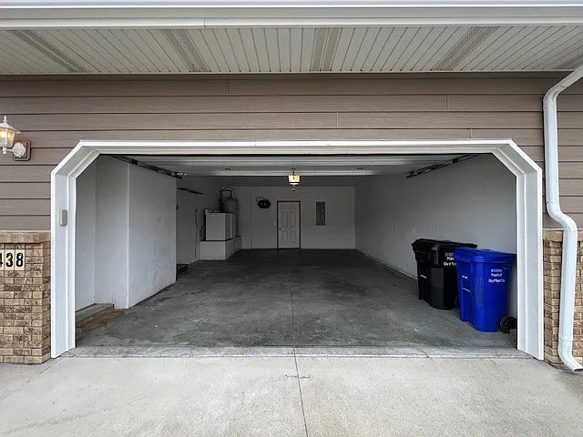 3438 Kyle St — Photo 5
