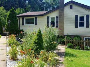 526 Boone Hedges Rd, Wheeling, WV 26003