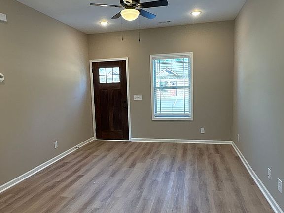 3rd image of 1109 S Spring St #4