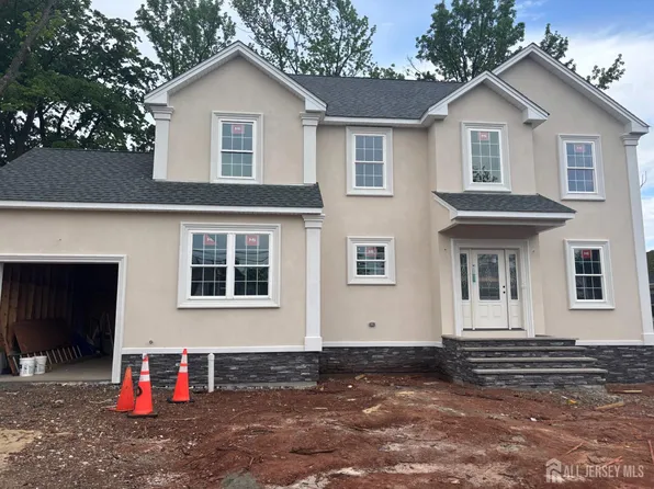 208 E James Pl E, Iselin, NJ 08830