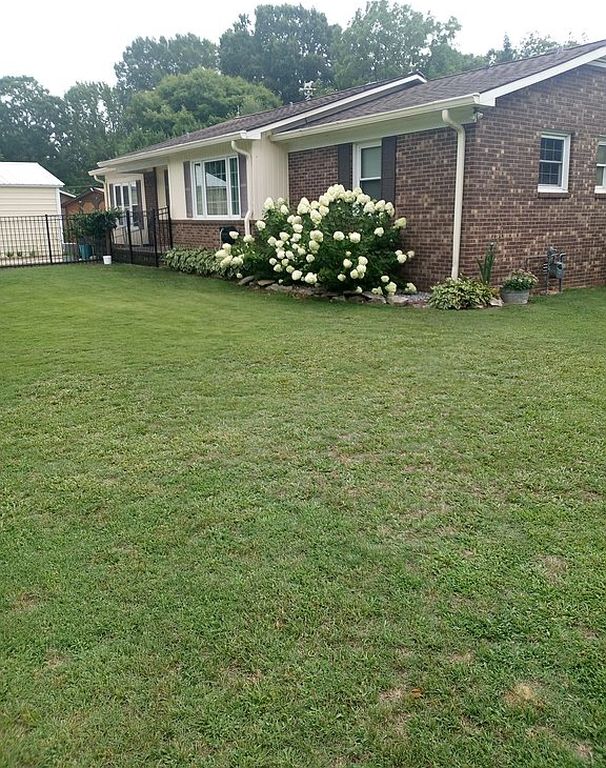 375 Vineyard Dr - Property Image