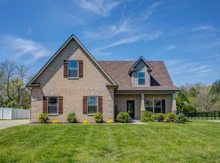 526 Sapphire Dr, Murfreesboro, TN 37128