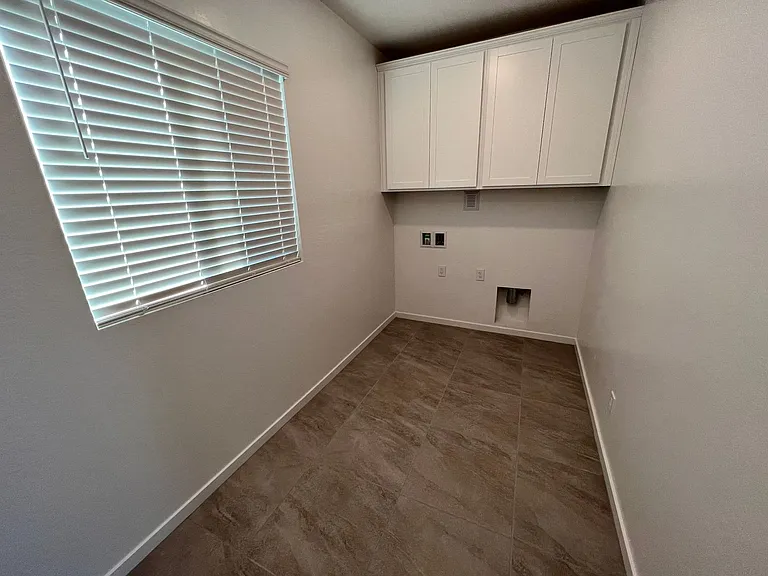 758 Spirit Lake St — Photo 27