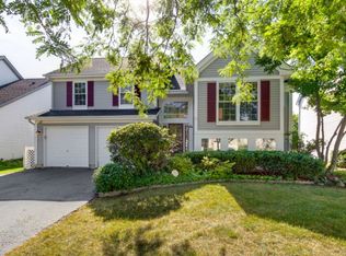 907 Adderly Ln, Gurnee, IL