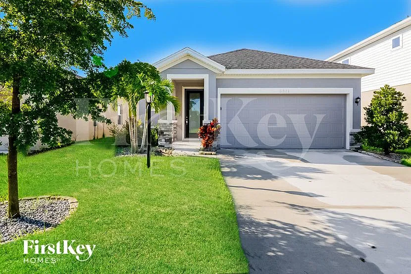 3 bed, 2.0 bath, 1553 sqft, $2,640 — Photo 1