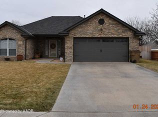 4 Mesa Dr, Canyon, TX 79015