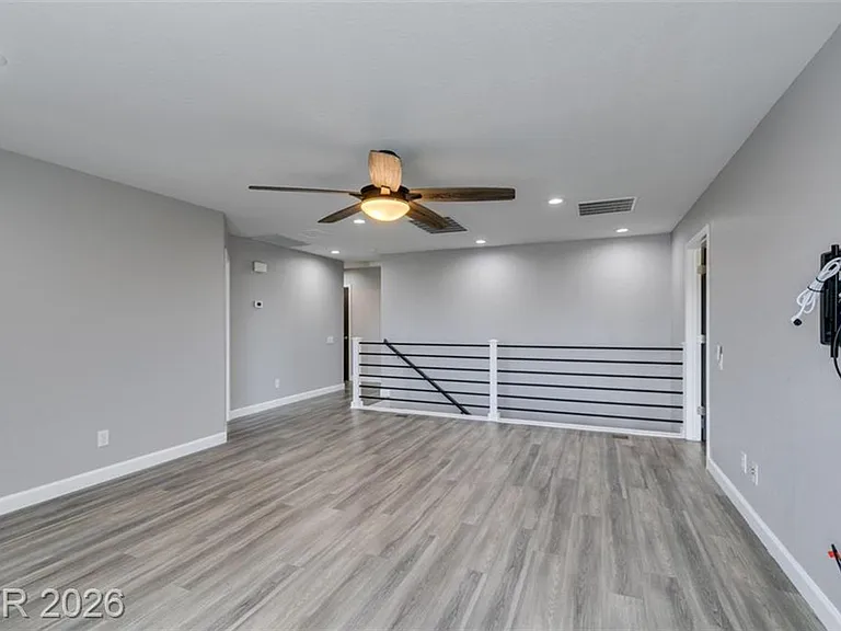 1129 Emanuel St — Photo 34