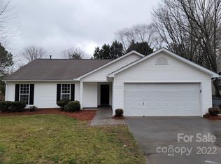 1290 Midlake Rd, Kannapolis, NC 28083