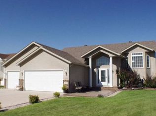 4433 47th St S, Fargo, ND 58104