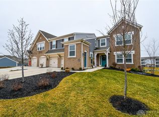 77 Old Pond Rd, Springboro, OH 45066