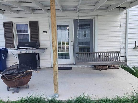 3rd image of 502 Main St