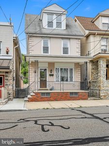 14 S 3rd St, Saint Clair, PA, 17970
