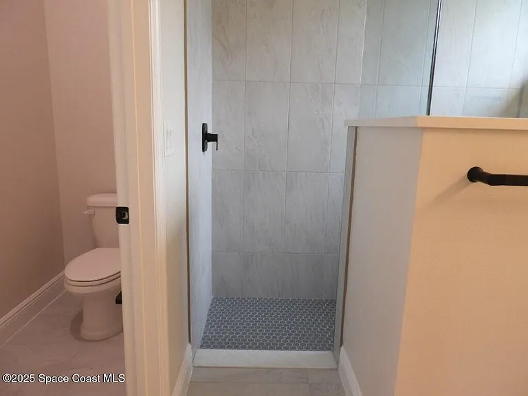 8555 Henry Ave — Photo 17
