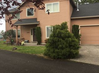 2264 Blue Heron Ln, Eugene, OR 97402