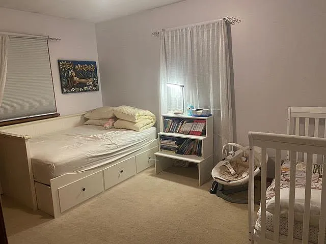 Medium bedroom