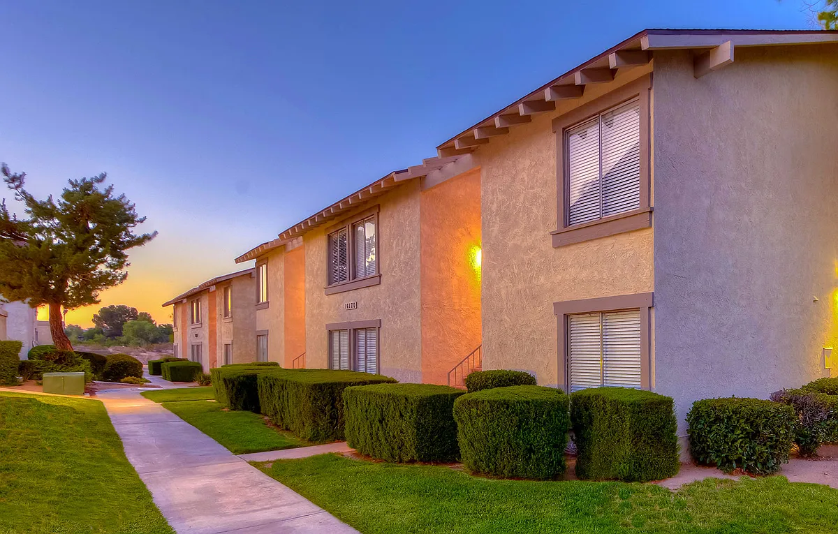 Building Photo - FAIRWAY MANOR